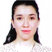 Professeur particulier donne des cours de soutien scolaire aux étudiants de collège en math